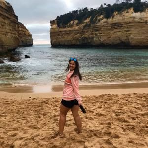 Meet your Posher, Dani